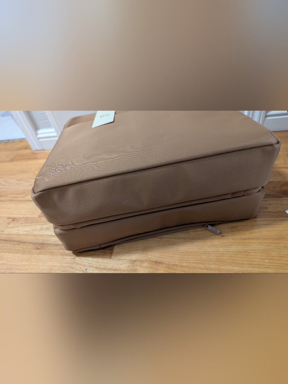 NEW Beis The Ultimate Travel Duffle in Camel Brown Luggage NWT - Picture 4 of 5